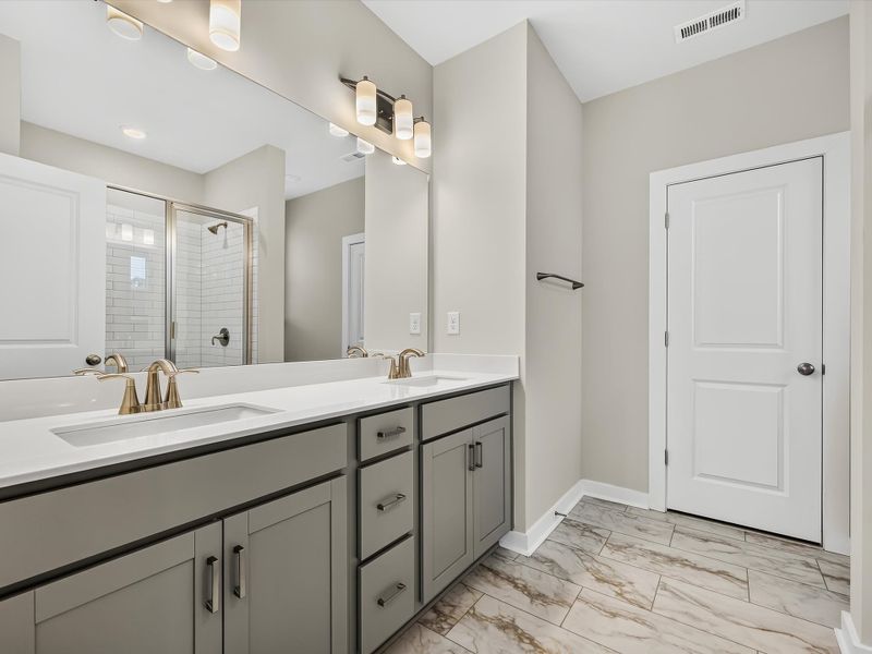 Owner's Bath Owner's Bath