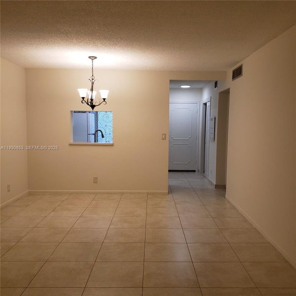 Spacious, unfurnished interior of a new home in , Hallandale Beach (Image 11).