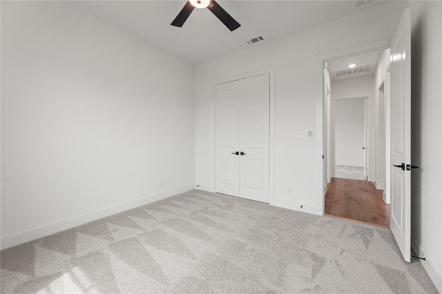 Spacious, unfurnished interior of a new home in King Crossing Estates, Van Alstyne (Image 19).