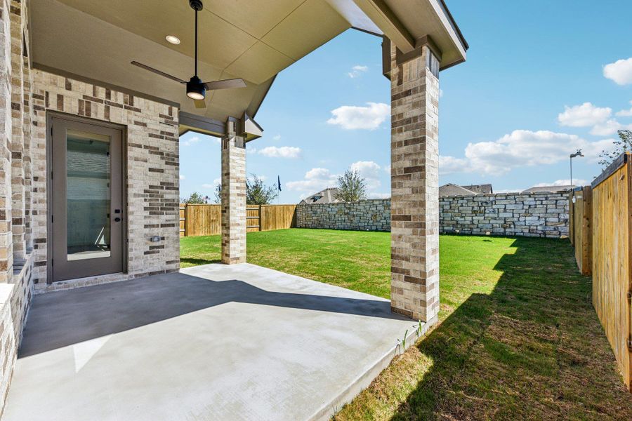 Exterior details and patio area of a home in 6 Creeks, Kyle (Image 3).