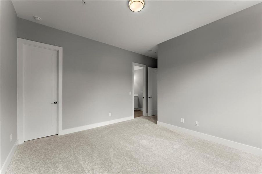 Spacious, unfurnished interior of a new home in West Town, Atlanta (Image 50).