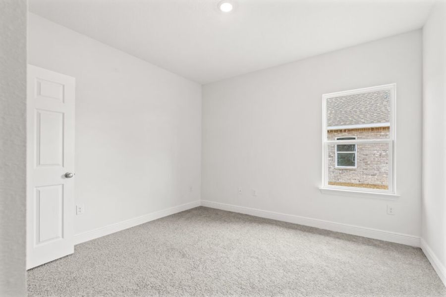 Spacious, unfurnished interior of a new home in Natureview, Freeport (Image 20).
