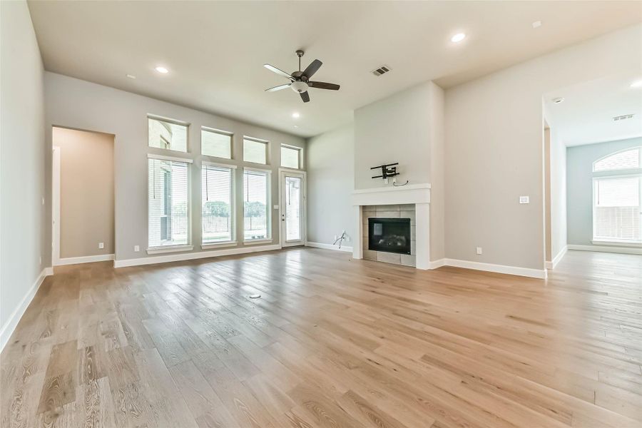 Spacious, unfurnished interior of a new home in , Manvel (Image 35). Spacious, unfurnished interior of a new home in , Manvel (Image 35).