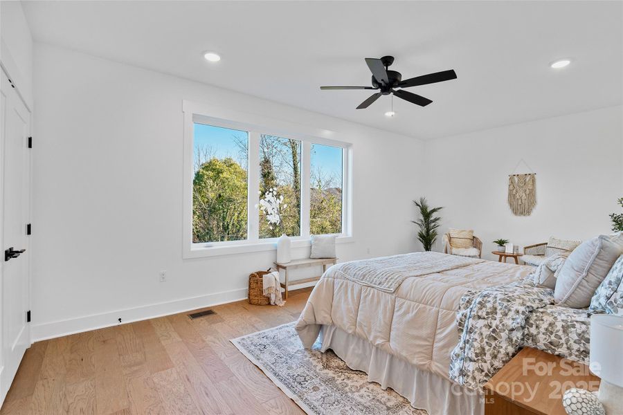 Primary Suite with mountain views Primary Suite with mountain views