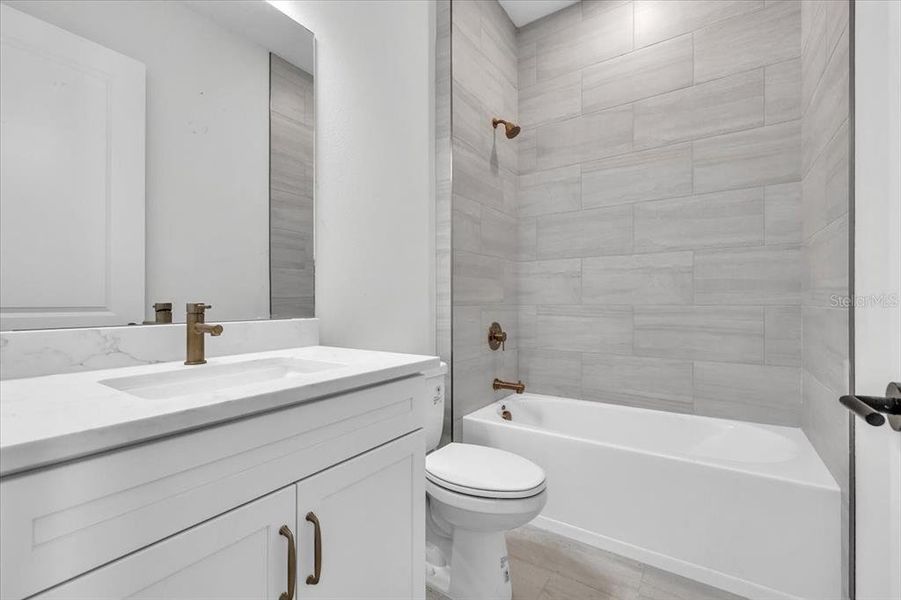 Furnished interior view inside a new home in Gracewater at Sarasota, Sarasota (Image 14).