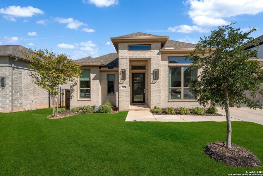 Exterior details and patio area of a home in Cibolo Canyons 60', San Antonio (Image 20).