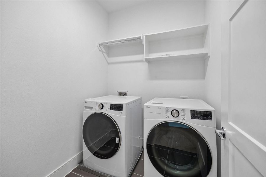 Washer & Dryer included is a *bonus*! Washer & Dryer included is a *bonus*!