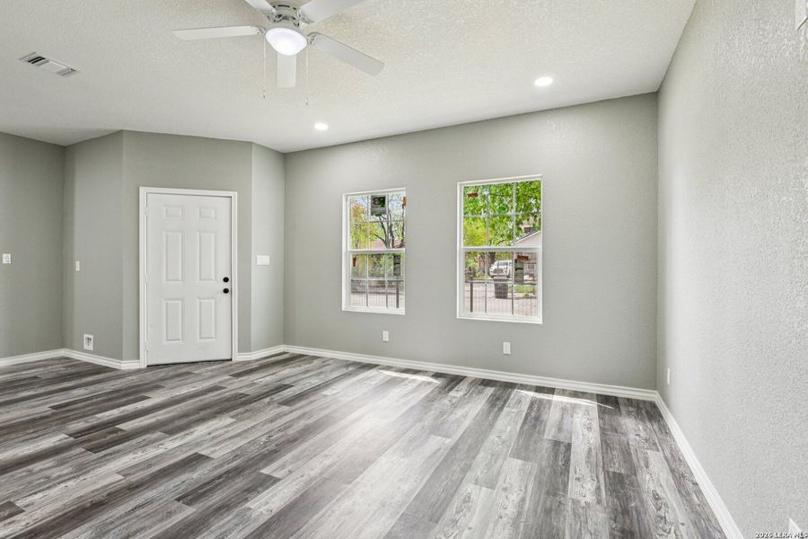 Spacious, unfurnished interior of a new home in , San Antonio (Image 27). Spacious, unfurnished interior of a new home in , San Antonio (Image 27).