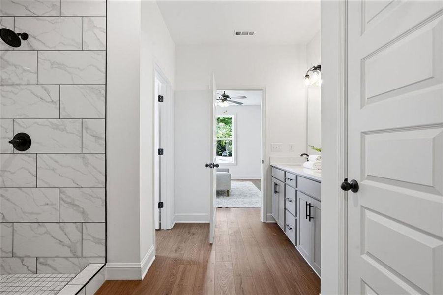 Furnished interior view inside a new home in , Mansfield (Image 11).
