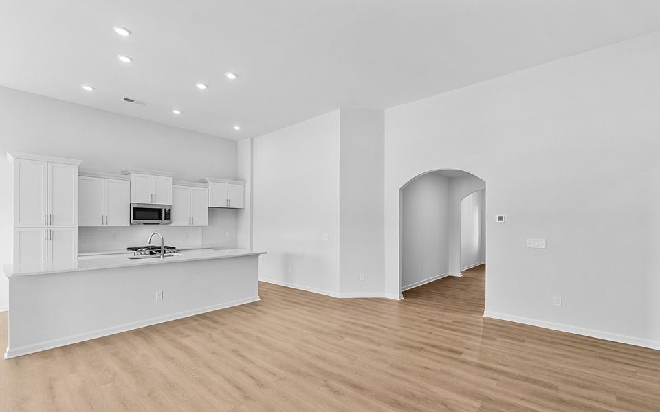 Spacious, unfurnished interior of a new home in Brayden, Advance (Image 16).