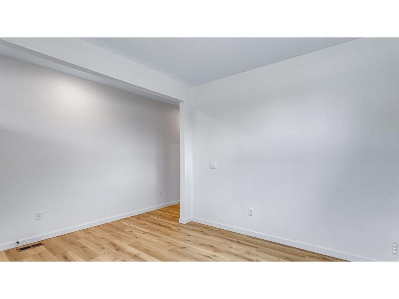 Spacious, unfurnished interior of a new home in Hansen Farm, Fort Collins (Image 22).