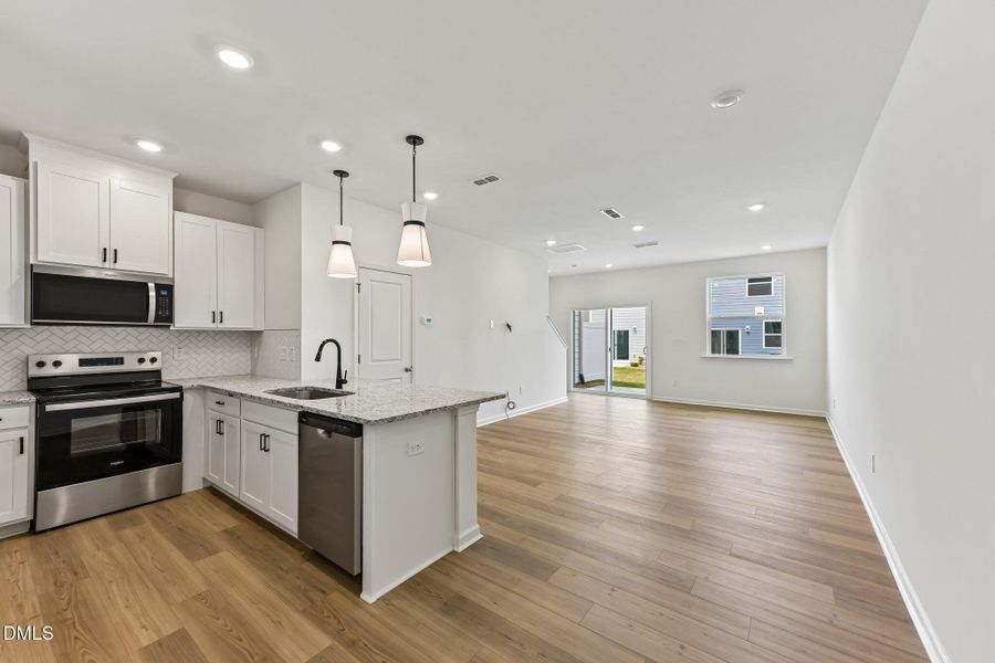 13-web-or-mls-Chrys St-S0205-013