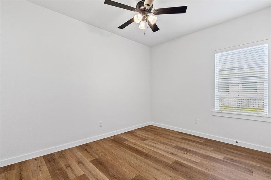 Spacious, unfurnished interior of a new home in , Celeste (Image 33).