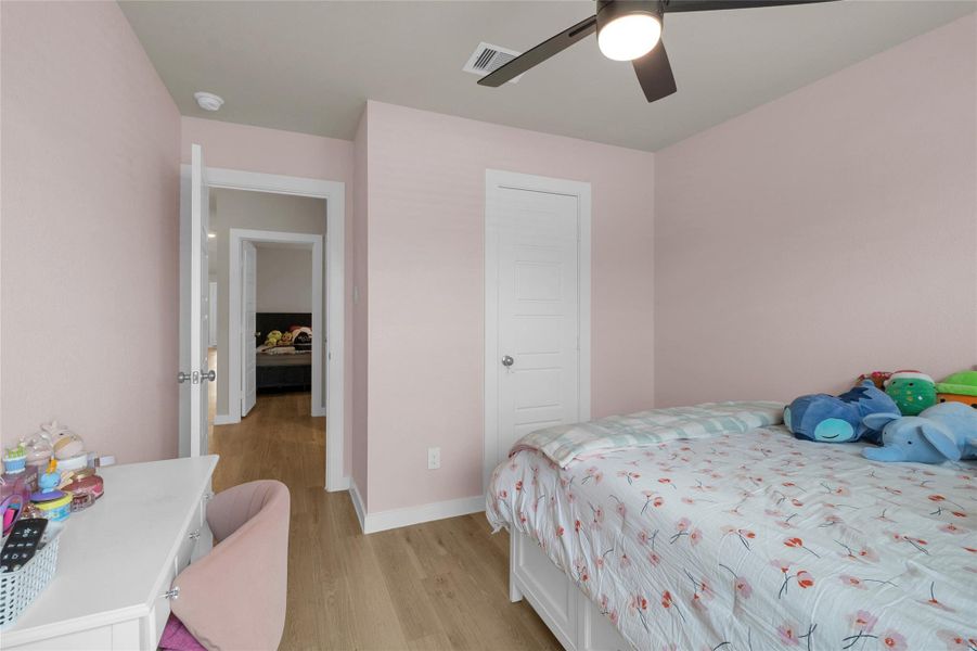 Furnished interior view inside a new home in Mustang Crossing, Alvin (Image 8).