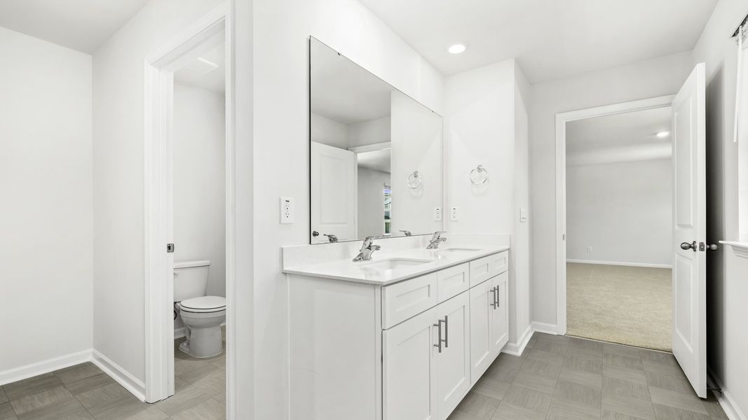 Furnished interior view inside a new home in Forest Creek, Winston-Salem (Image 8).
