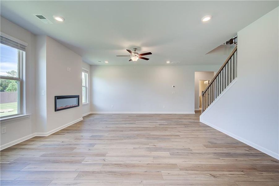 Spacious, unfurnished interior of a new home in Adagio, Dacula (Image 22).