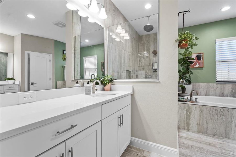 Furnished interior view inside a new home in , Parrish (Image 33).