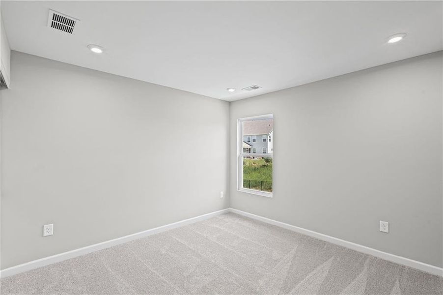 Spacious, unfurnished interior of a new home in Twin Lakes, Hoschton (Image 33).