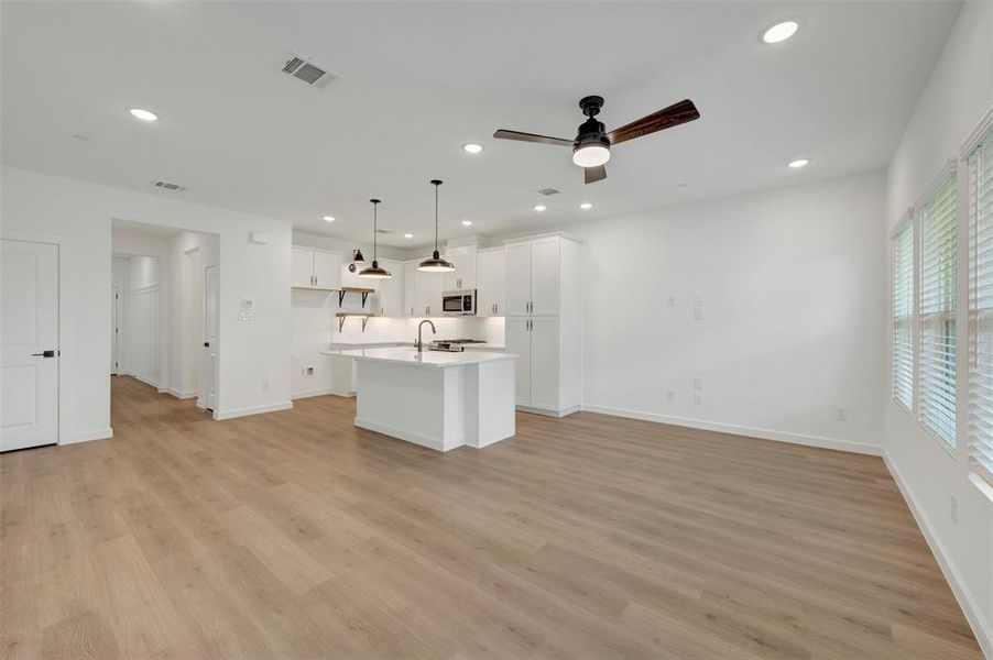 Spacious, unfurnished interior of a new home in Providence Commons, Providence Village (Image 16).