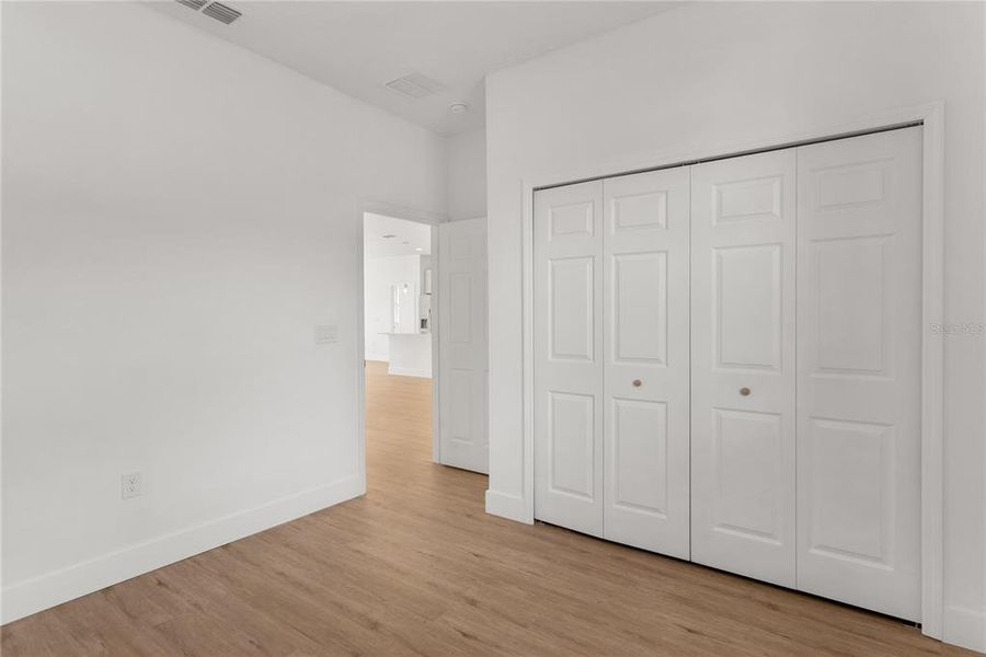 Spacious, unfurnished interior of a new home in , Palm Bay (Image 34).