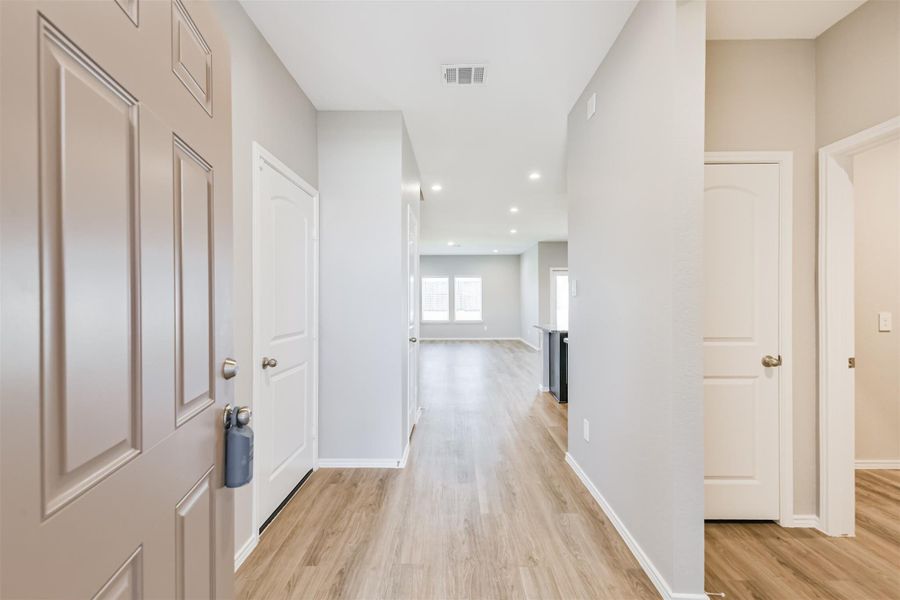 Spacious, unfurnished interior of a new home in Harrington Trails at The Canopies, New Caney (Image 20).