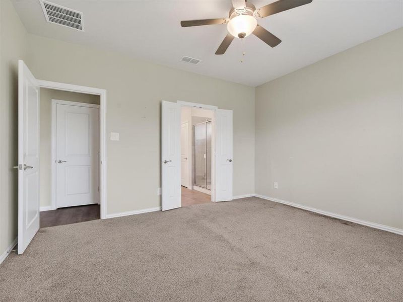 Spacious, unfurnished interior of a new home in Eastridge - Spring Series, McKinney (Image 21).