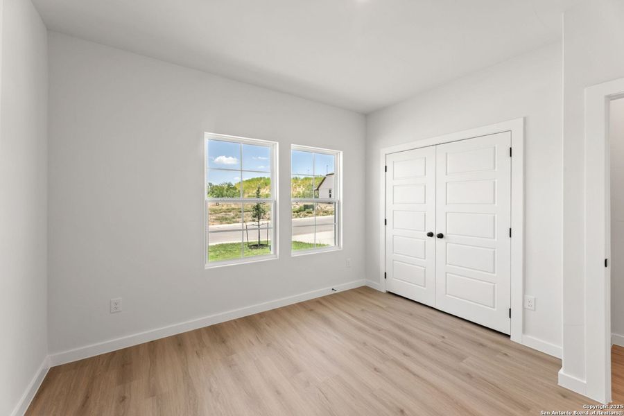 Spacious, unfurnished interior of a new home in Hickory Ridge, Elmendorf (Image 9). Spacious, unfurnished interior of a new home in Hickory Ridge, Elmendorf (Image 9).