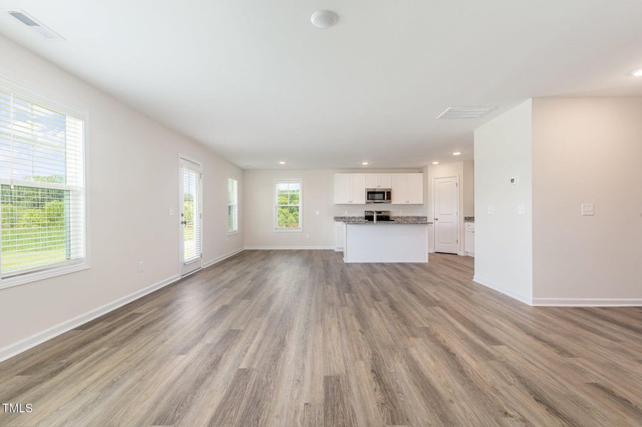 007_img_0195-edit_927