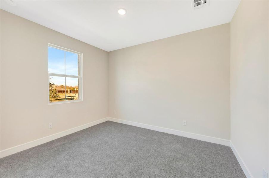 Spacious, unfurnished interior of a new home in Elevon, Lavon (Image 31).