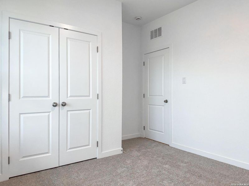 Spacious, unfurnished interior of a new home in Cordova Trails, Seguin (Image 23).