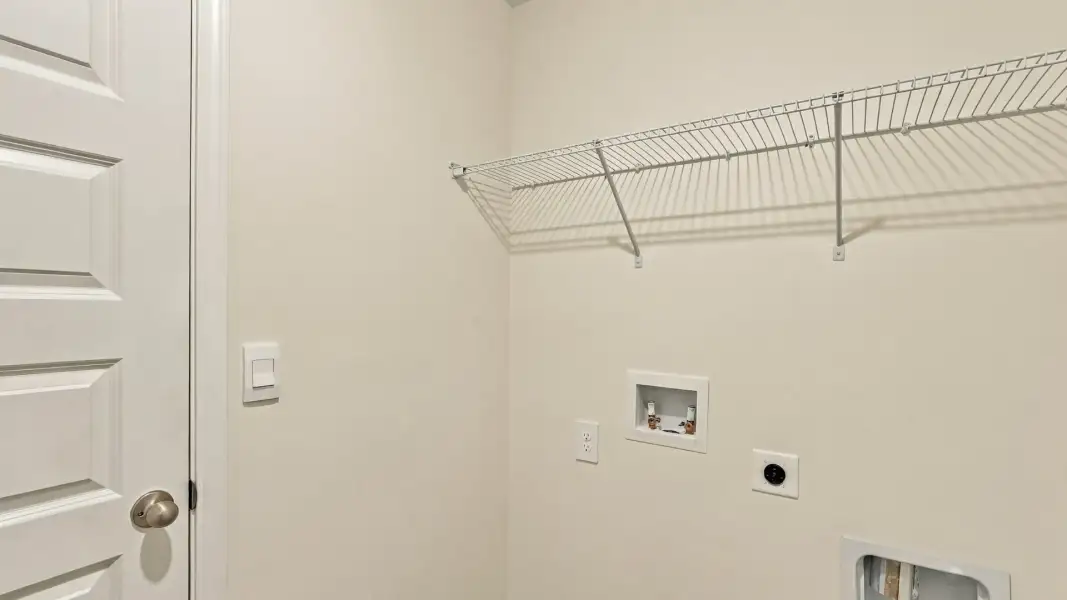Spacious, unfurnished interior of a new home in The Lakes at North Glynn, Brunswick (Image 23).