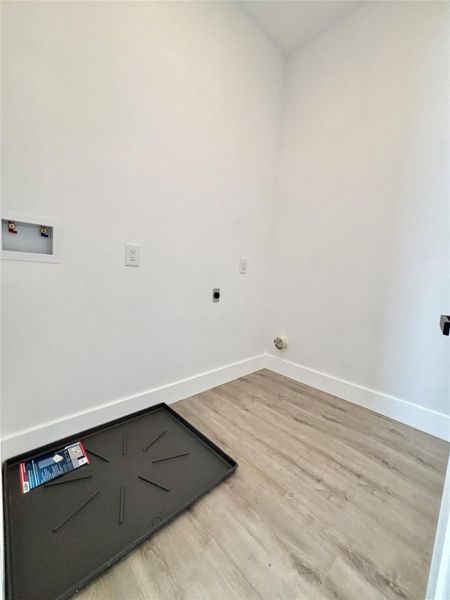 Spacious, unfurnished interior of a new home in , Palacios (Image 20).