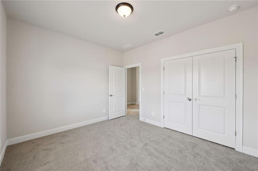 Spacious, unfurnished interior of a new home in River Pointe, Monroe (Image 40).