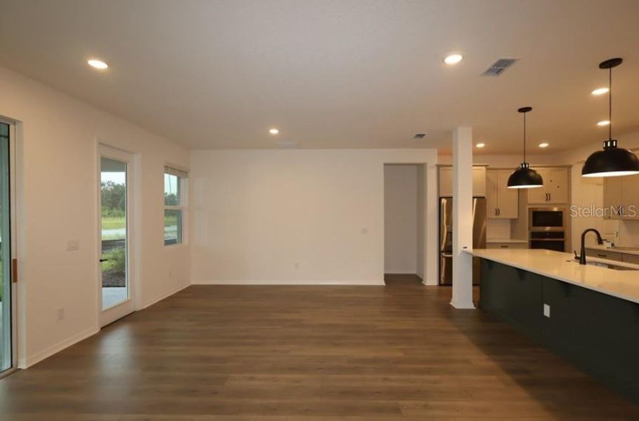 Spacious, unfurnished interior of a new home in Palmeras at Crossprairie – The Grove Collection, St. Cloud (Image 6).