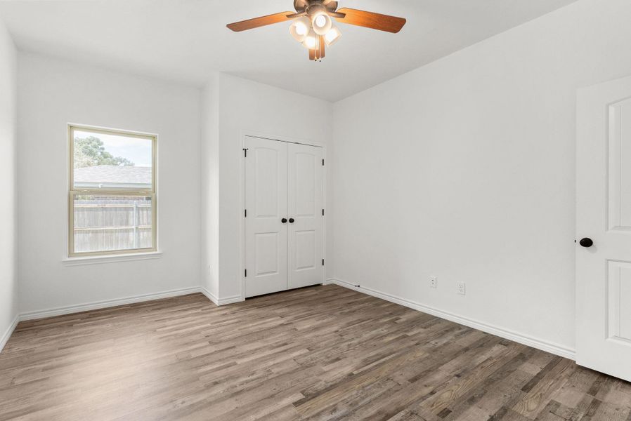 Spacious, unfurnished interior of a new home in , Lampasas (Image 22).