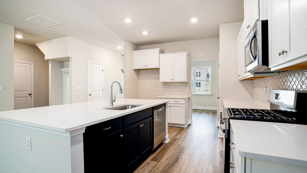 Furnished interior view inside a new home in Shell Pointe, Gilbert (Image 7). Furnished interior view inside a new home in Shell Pointe, Gilbert (Image 7).