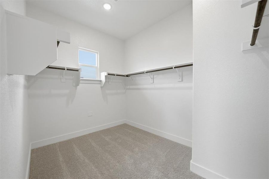 Spacious, unfurnished interior of a new home in Eagle Ridge Estates, Weatherford (Image 16).