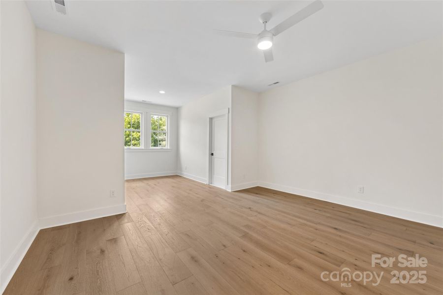 Spacious, unfurnished interior of a new home in , Waxhaw (Image 21). Spacious, unfurnished interior of a new home in , Waxhaw (Image 21).
