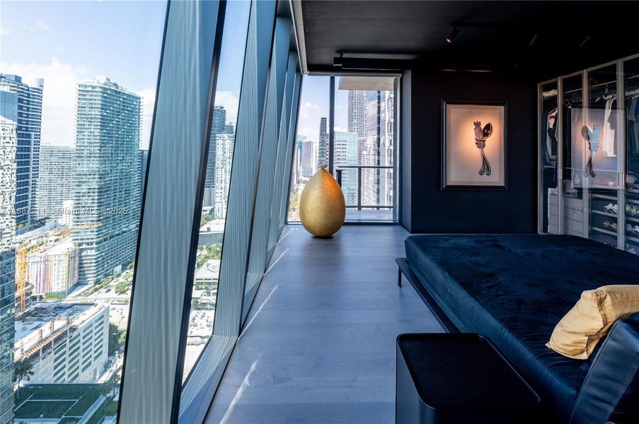 Image 43 of a home in .