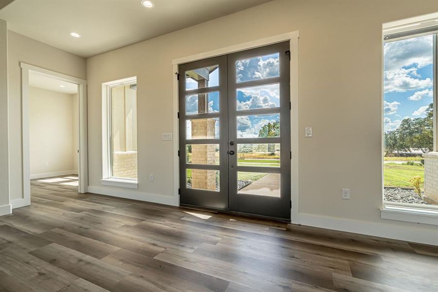 Spacious, unfurnished interior of a new home in , Granbury (Image 21). Spacious, unfurnished interior of a new home in , Granbury (Image 21).