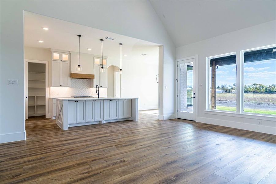 Spacious, unfurnished interior of a new home in , Caddo Mills (Image 19).