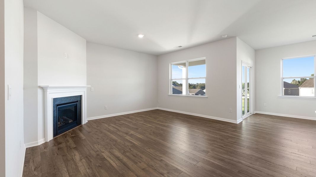 Spacious, unfurnished interior of a new home in Benjamin's Grove, Woodruff (Image 15). Spacious, unfurnished interior of a new home in Benjamin's Grove, Woodruff (Image 15).