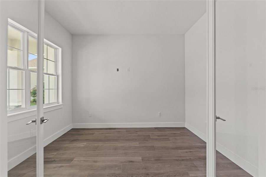 Spacious, unfurnished interior of a new home in Southern Hills Plantation, Brooksville (Image 45).