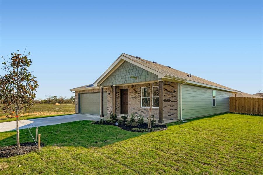 Front exterior of a new home in Middlefield Village, Dallas, TX, highlighting curb appeal (Image 1). Front exterior of a new home in Middlefield Village, Dallas, TX, highlighting curb appeal (Image 1).