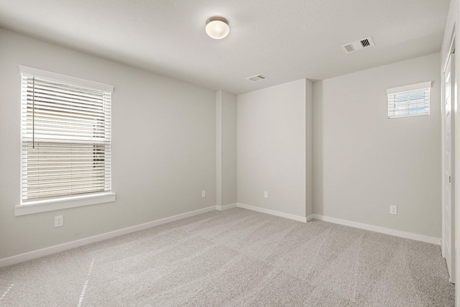 Spacious, unfurnished interior of a new home in Grand Oaks – The Cove, Houston (Image 23). Spacious, unfurnished interior of a new home in Grand Oaks – The Cove, Houston (Image 23).