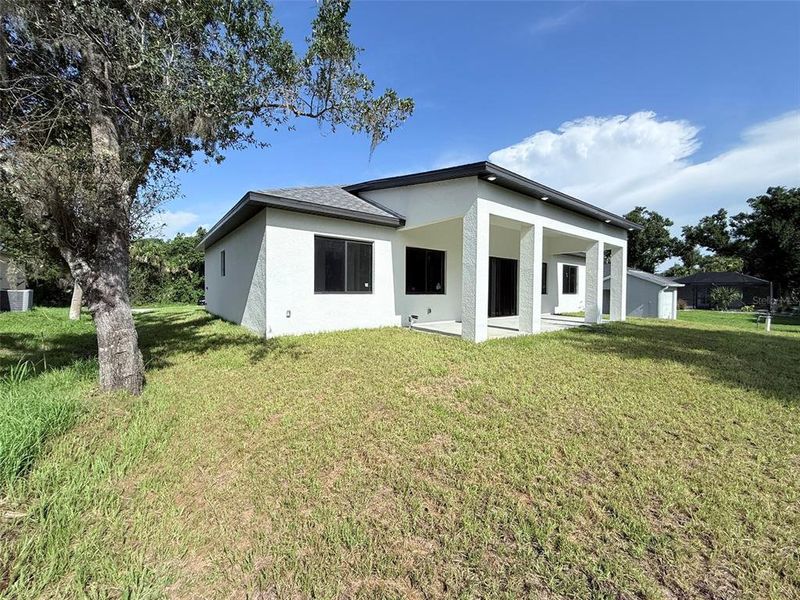 Exterior details and patio area of a home in , Port Charlotte (Image 4).