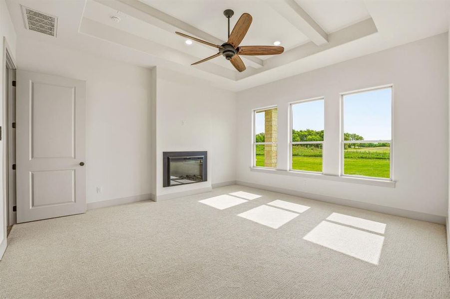 Spacious, unfurnished interior of a new home in , Glen Rose (Image 15).