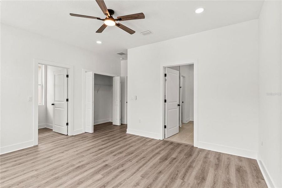Spacious, unfurnished interior of a new home in , Tampa (Image 19).