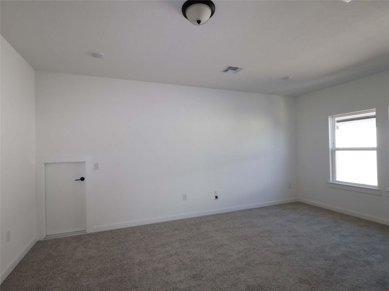 Spacious, unfurnished interior of a new home in Barksdale, Leander (Image 15). Spacious, unfurnished interior of a new home in Barksdale, Leander (Image 15).