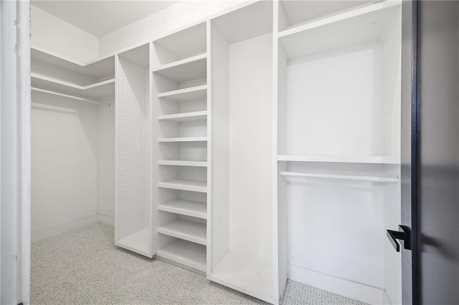 Spacious, unfurnished interior of a new home in , Flowery Branch (Image 20).